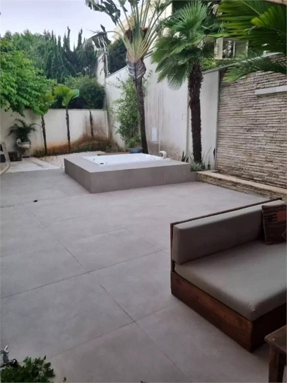 Casa à venda com 3 suítes no condomínio Solares Vila Europa, São Paulo - SP