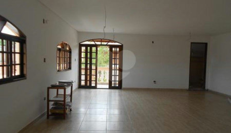 Casa Térrea à venda com 4 quartos, sendo 2 suítes,  em Parque Edu Chaves, São Paulo, SP