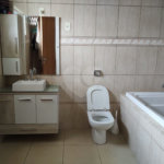 Casa à venda com 4 quartos, sendo 1 suíte, no condomínio Portobello, Sorocaba - SP