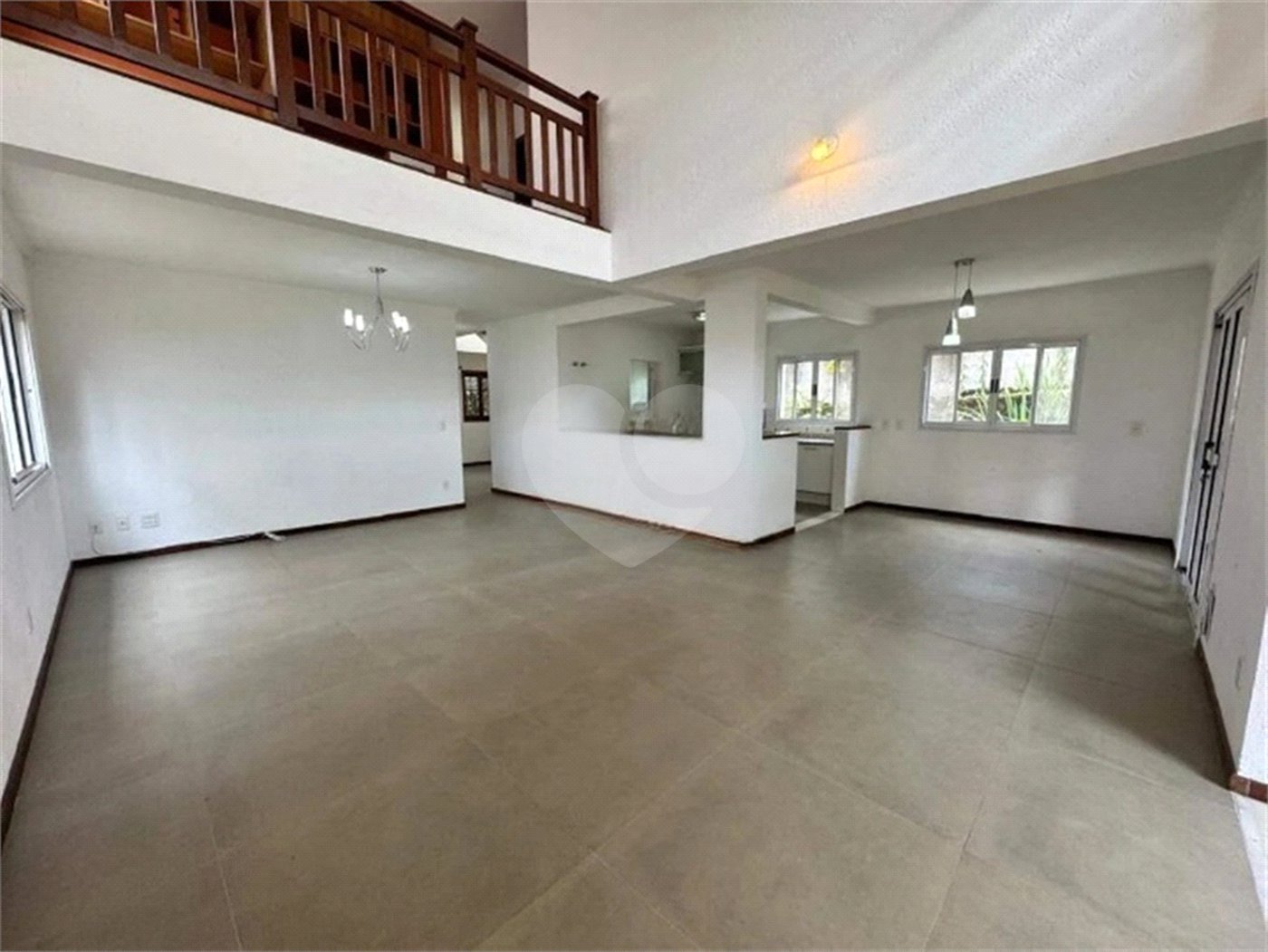 Casa à venda com 3 quartos, sendo 1 suíte,  no condomínio Residencial Recanto dos Paturis, Vinhedo - SP