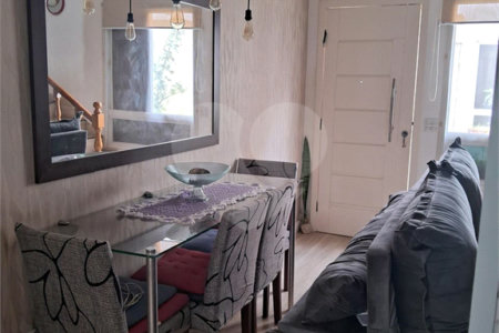 Casa à venda com 2 quartos no condomínio Viva Caucaia Iv, Cotia - SP