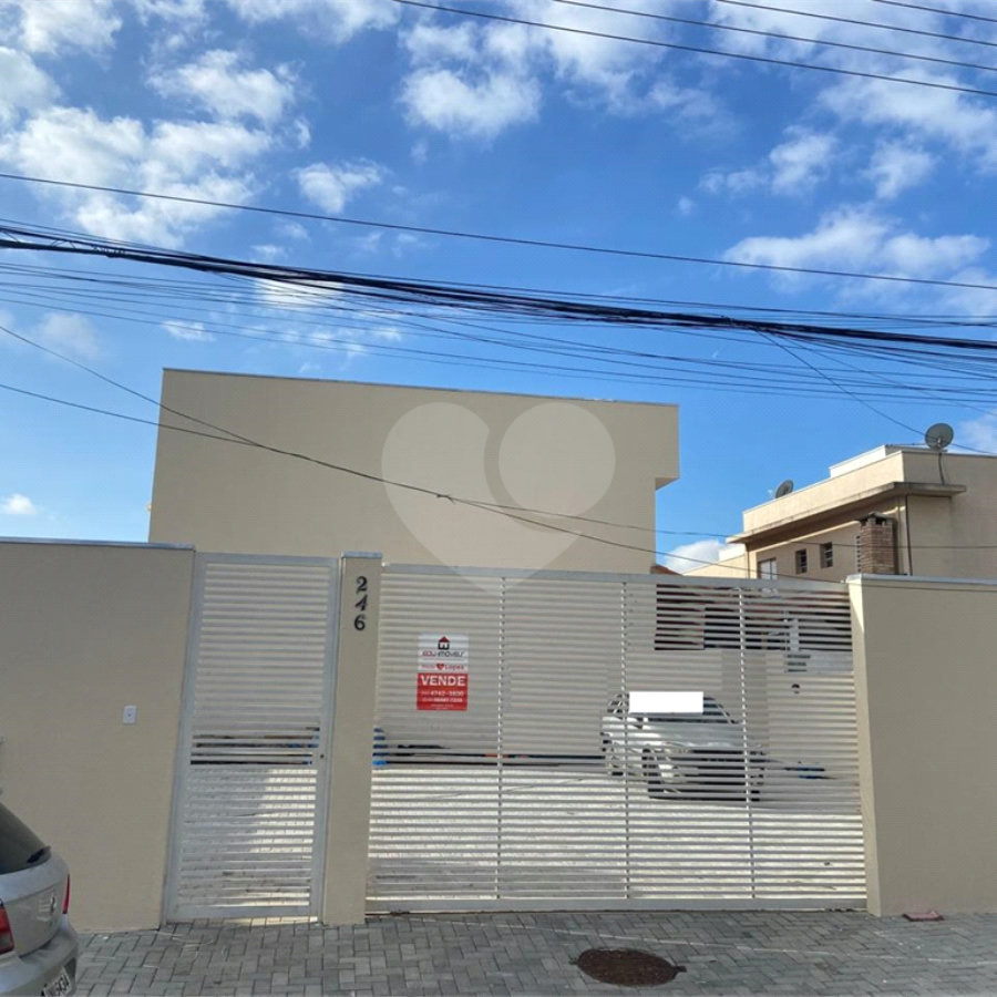 Casa para alugar com 2 suítes no condomínio Residencial Vila Amélia, Poá - SP