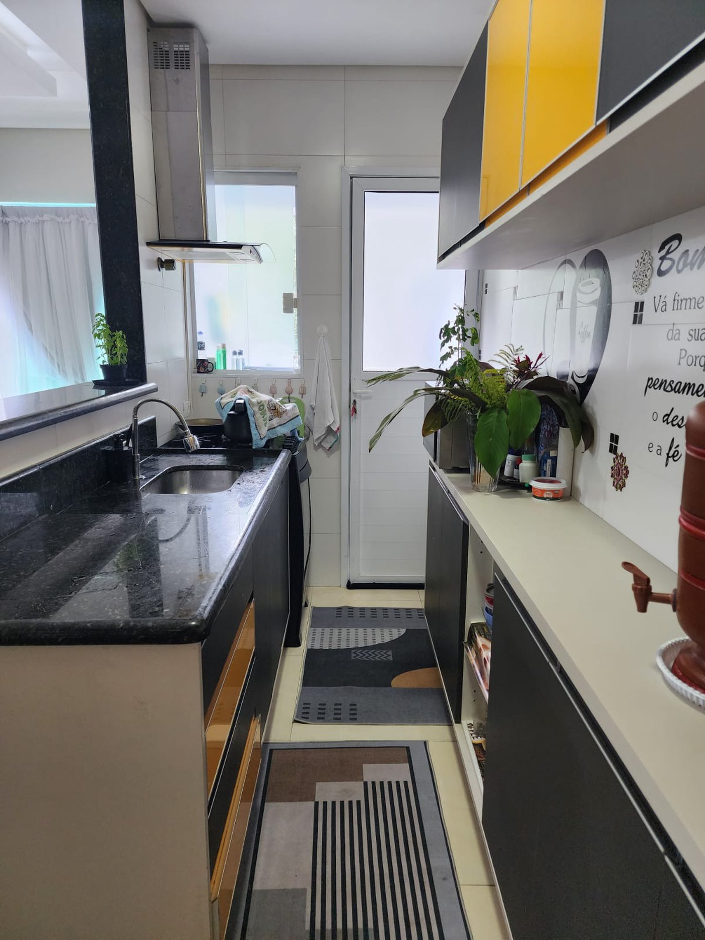 Casa à venda com 3 quartos, sendo 1 suíte, em Canto do Forte, Praia Grande - SP