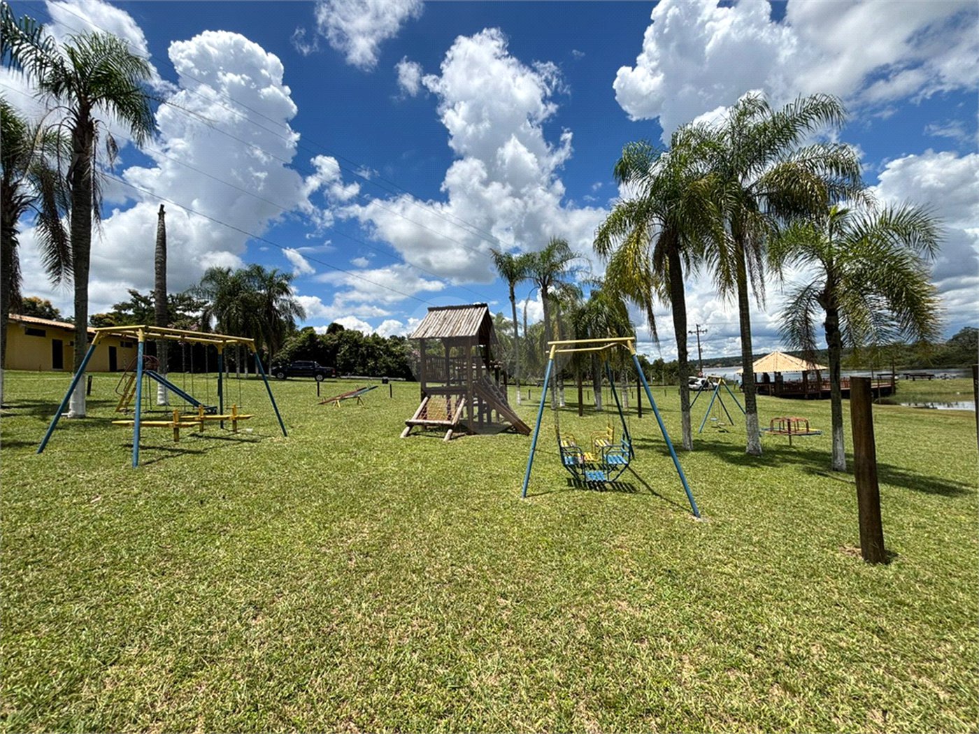 Terreno à venda no condomínio Broa Eco Village, Brotas - SP
