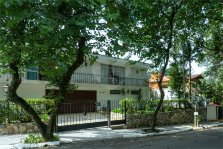 Casa Térrea à venda ou para alugar com 4 suítes em Jardim Marajoara, São Paulo, SP