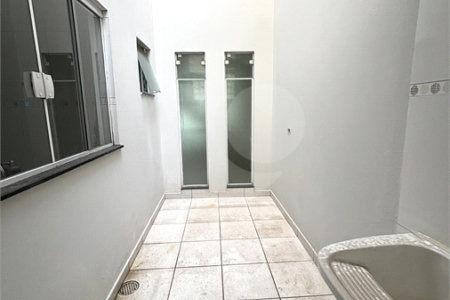 Sobrado à venda com 3 quartos, sendo 1 suíte, em Vila Invernada, São Paulo, SP