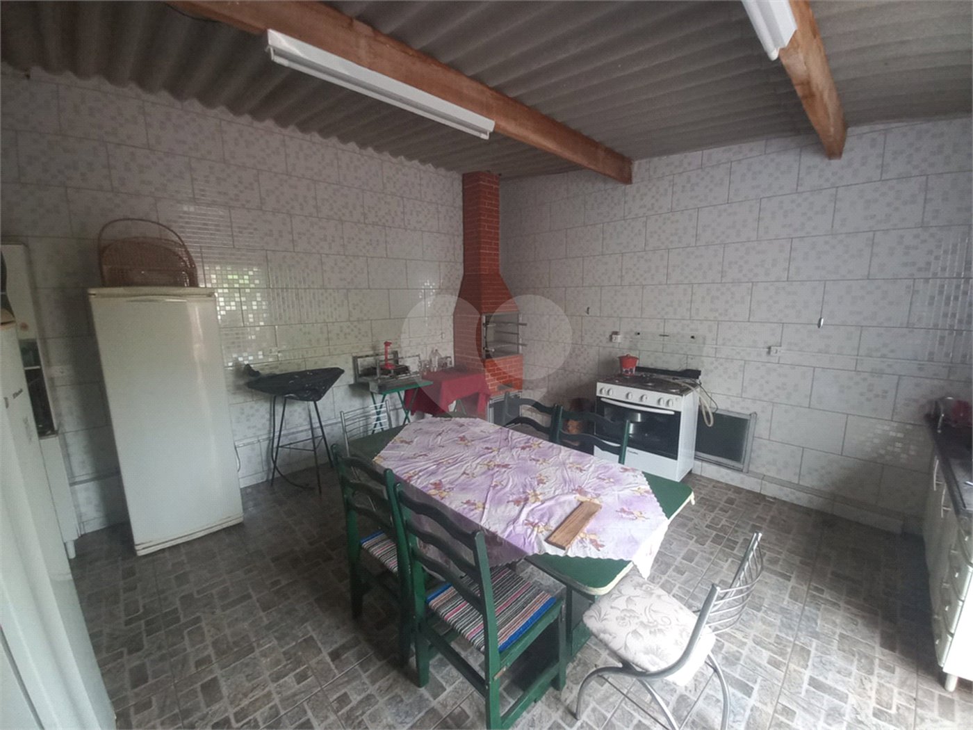 Sobrado para venda.