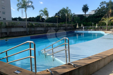 Apartamento à venda com 3 quartos, sendo 1 suíte, em Vila Anastácio, São Paulo, SP