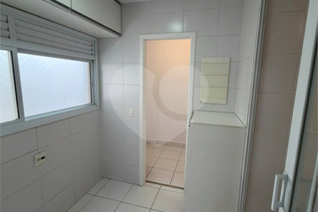 Apartamento à venda com 3 quartos, sendo 1 suíte, em Jardim Aeroporto, São Paulo, SP