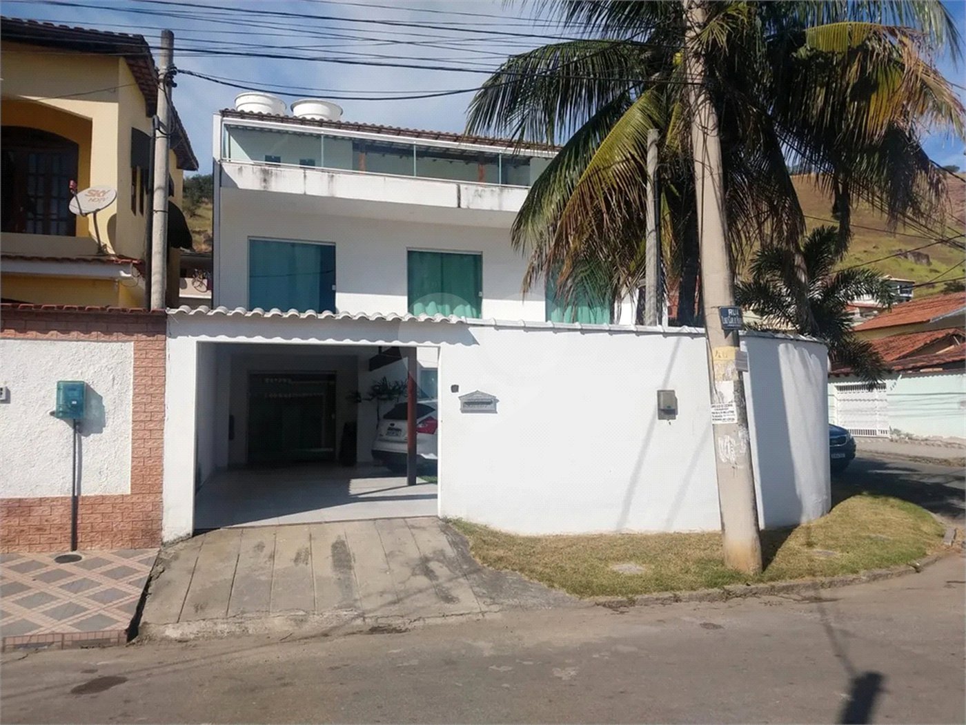 Casa à venda com 4 quartos, sendo 1 suíte, em Campo Grande, Rio de Janeiro, RJ