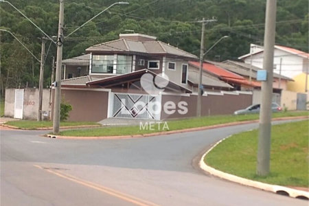 Casa à venda com 3 quartos, sendo 2 suítes, em Jardim Santa Júlia, São José dos Campos, SP