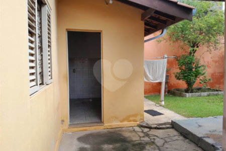 Casa para alugar com 2 quartos, sendo 1 suíte, no Centro, Vinhedo, SP