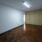Casa para alugar com 4 quartos, sendo 2 suítes, no condomínio Comendador Elias Zarzur, São Paulo - SP