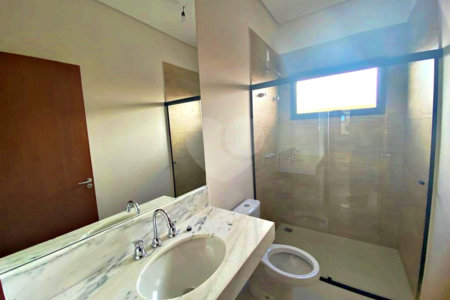 Casa à venda com 3 suítes no condomínio Santa Isabel I, Louveira - SP