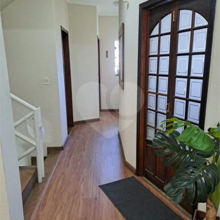 Sobrado à venda com 3 quartos, sendo 1 suíte,  em Vila Oliveira, Mogi das Cruzes, SP