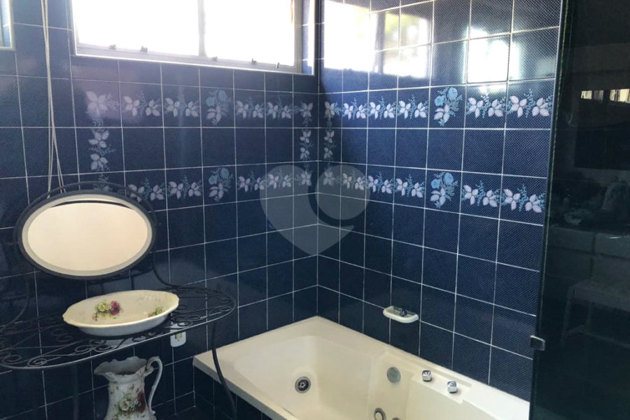 Sobrado à venda com 5 quartos, sendo 3 suítes, em Tremembé, São Paulo, SP