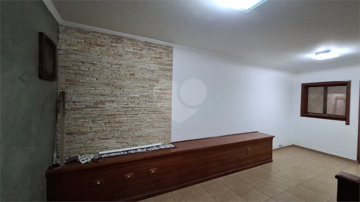 Casa à venda com 2 suítes no condomínio Village Palmas, São Paulo - SP