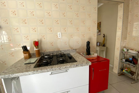 Sobrado à venda com 3 quartos, sendo 1 suíte,  em Vila Ipojuca, São Paulo, SP