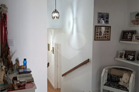 Casa Térrea à venda com 3 quartos, sendo 2 suítes,  em Vila Oliveira, Mogi das Cruzes, SP