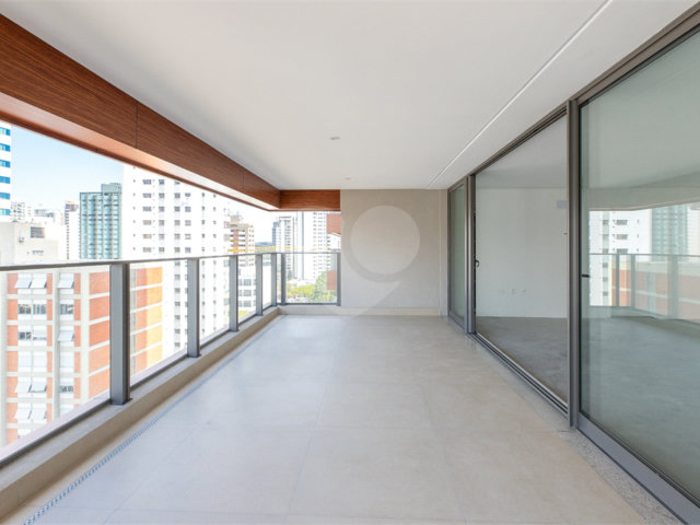 Apartamento à venda com 4 suítes em Campo Belo, São Paulo, SP