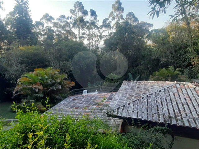 Casa à venda ou para alugar com 4 quartos, sendo 2 suítes,  em Serra da Cantareira, Mairiporã, SP