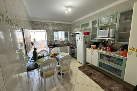 Casa à venda com 3 quartos, sendo 1 suíte, em Jardim Imperador, Salto, SP