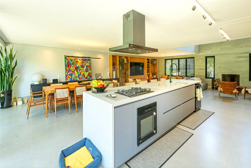 Casa à venda com 3 suítes no condomínio Reserva 8, São Paulo - SP