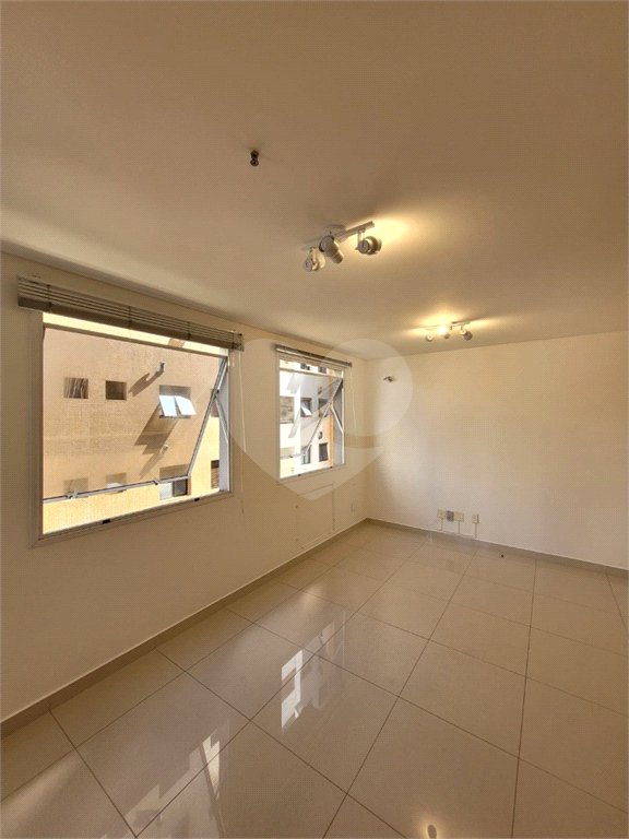 Sala à venda em Bela Vista, São Paulo, SP