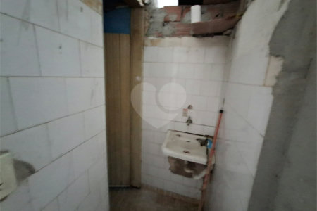 Casa à venda com 3 quartos em Parque Vitória, São Paulo, SP
