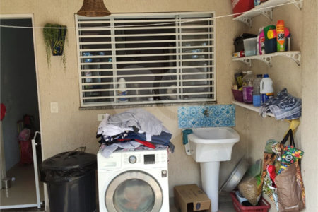 Casa à venda com 3 quartos, sendo 1 suíte,  em Vila Suissa, Mogi das Cruzes, SP