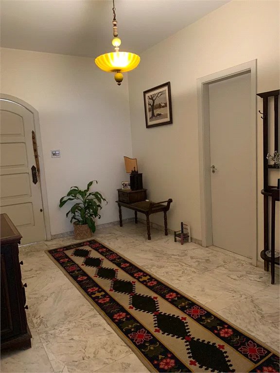Casa à venda com 4 quartos, sendo 1 suíte, em Caxingui, São Paulo, SP