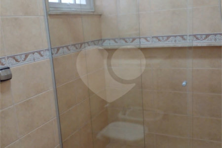 Sobrado à venda ou para alugar com 3 quartos, sendo 1 suíte, no Centro, Salto, SP