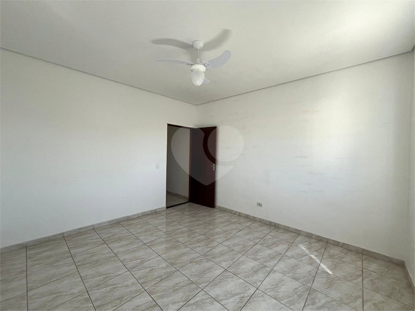Casa à venda com 4 quartos, sendo 2 suítes, em Nova Cerejeira, Atibaia, SP
