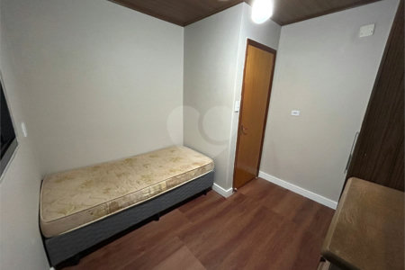 Casa à venda com 4 quartos, sendo 1 suíte, no Centro, Cravinhos, SP