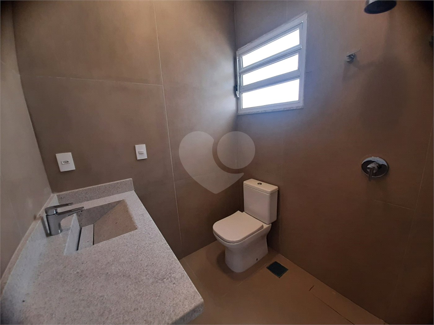 Casa Térrea à venda ou para alugar com 4 suítes em Jardim São Bento, São Paulo, SP