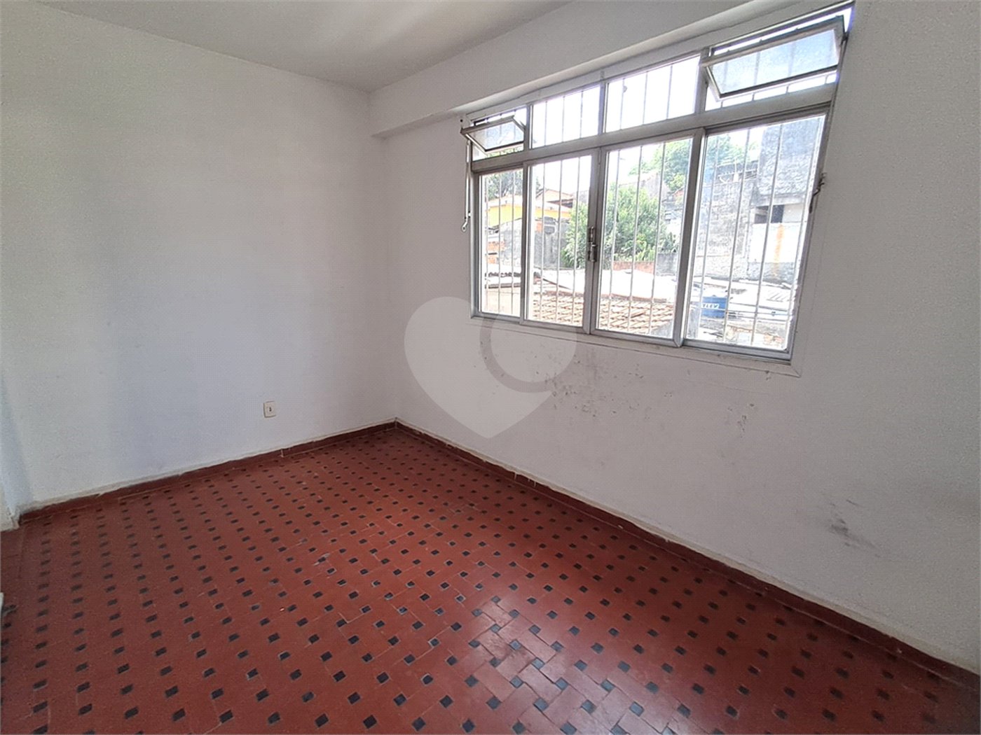 Sobrado à venda com 4 quartos em Parada Inglesa, São Paulo, SP