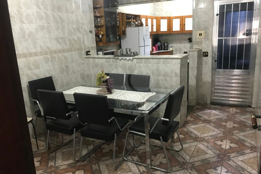 Sobrado à venda com 3 quartos em Tremembé, São Paulo, SP