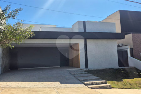 Casa à venda com 3 quartos, sendo 1 suíte,  no condomínio Cyrela Landscape, Votorantim - SP