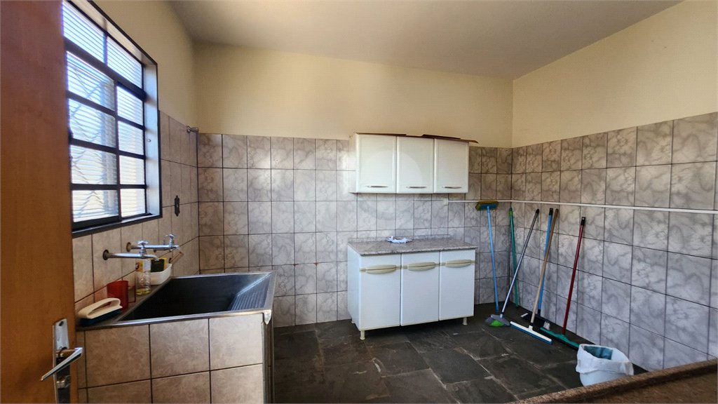 Casa à venda com 3 quartos, sendo 2 suítes, em Jardim Europa (vila Xavier), Araraquara, SP