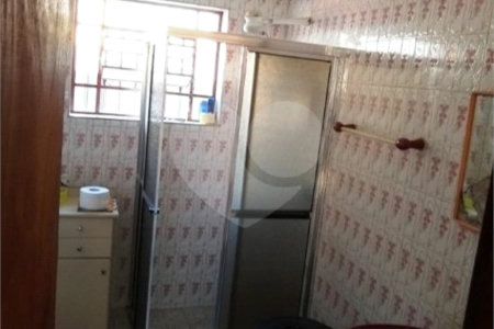 Sobrado à venda com 4 quartos, sendo 1 suíte, em Vila Constança, São Paulo, SP