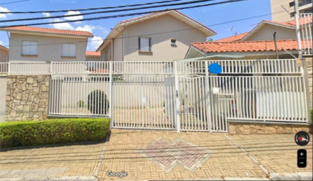 Casa à venda com 3 quartos, sendo 1 suíte,  no condomínio Villa Sorrentina, São Paulo - SP