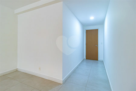 Apartamento à venda com 3 quartos, sendo 2 suítes, em Lagoa, Rio de Janeiro, RJ