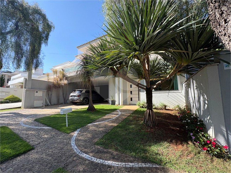 Casa à venda com 3 suítes no condomínio Lago da Boa Vista, Sorocaba - SP