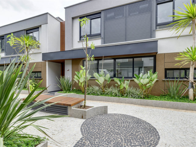 Casa à venda com 4 suítes no condomínio Venezia, São Paulo - SP
