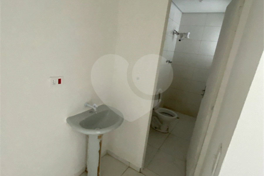 Casa à venda com 3 quartos em Carandiru, São Paulo, SP