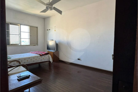 Casa à venda com 4 quartos, sendo 1 suíte,  em Vila Romão, Salto, SP