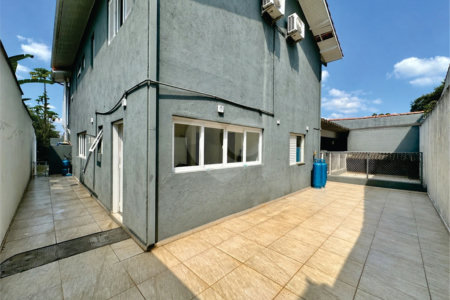 Casa à venda com 4 quartos, sendo 2 suítes,  no condomínio Granja Vianna II, Cotia - SP