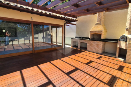 Casa à venda com 8 quartos, sendo 7 suítes, em Ferradura, Armação dos Búzios, RJ