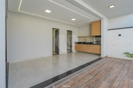 Casa à venda com 3 quartos, sendo 1 suíte, no condomínio Residencial London Park, Indaiatuba - SP