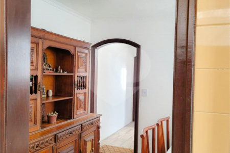 Sobrado à venda com 4 quartos, sendo 2 suítes,  em Vila Madalena, São Paulo, SP